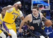 JJB-包含字母哥遭遇十五连败，独行侠教练面临压力！的词条