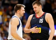 JJB- 东契奇克服颈伤触底反弹 单节暴走狂砍19分强势收胜 