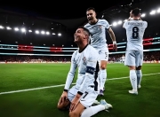 JJB-包含C罗回归赛场，出色防守首场状态亮眼，中国队观众沸腾！的词条