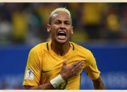 竞技宝电竞-内马尔在西班牙队比赛中锐不可当，晋级下一阶段引发热议！赛场气氛高涨的简单介绍