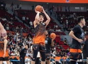 竞技宝-关于关键时刻体能课后，山东男篮远射贴柱备战全明星赛，管理层满意，资深球员宣示担当的信息